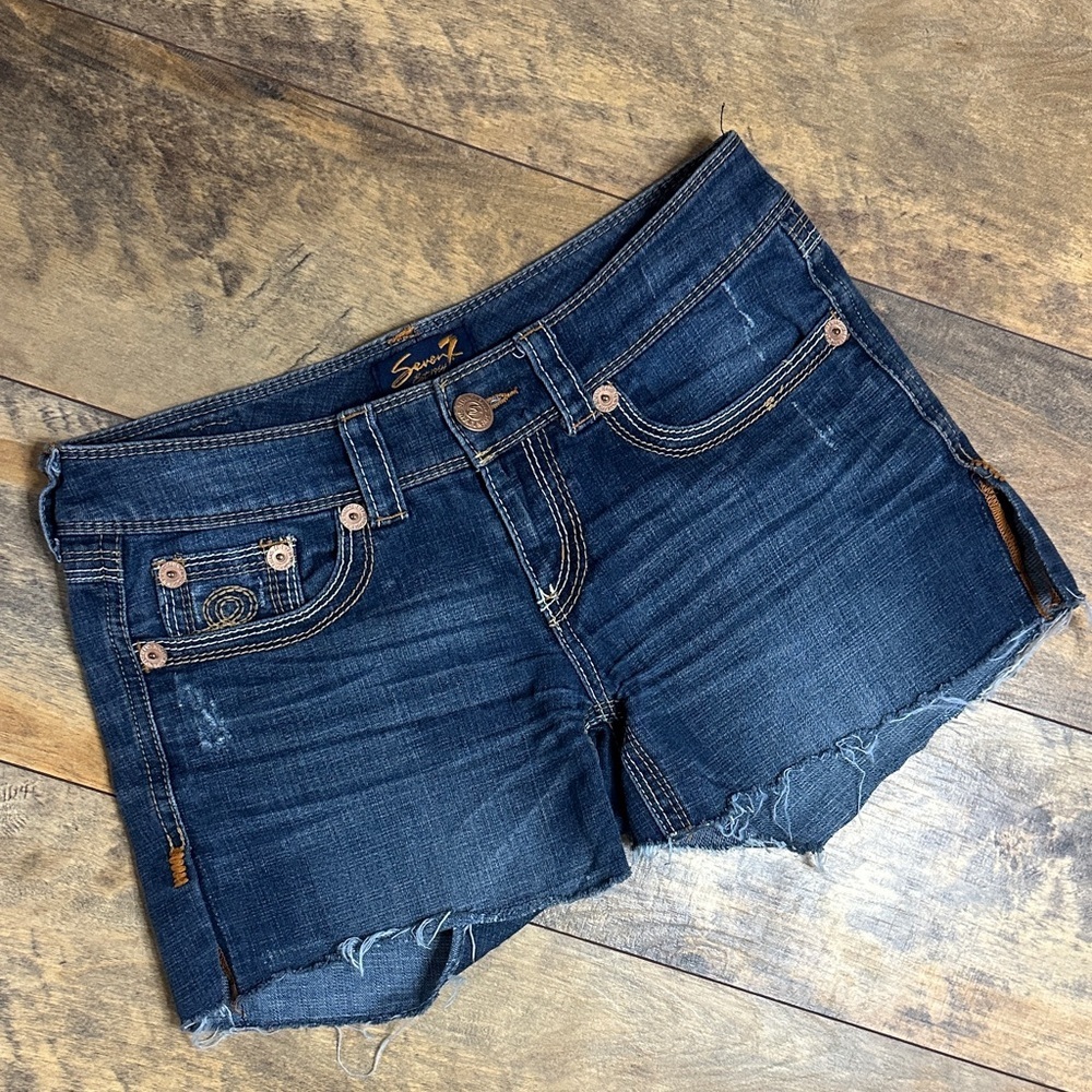 7 For All Mankind Women's Dark Blue Cut-Off Jean Shorts, Size 8, EUC